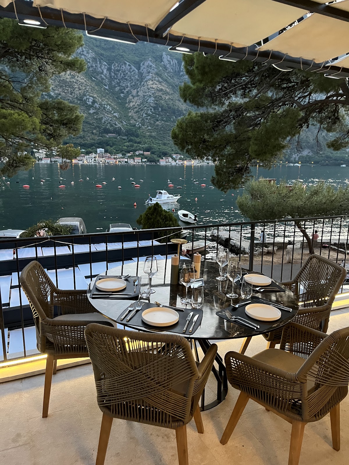 Moments Restaurant Photo 11